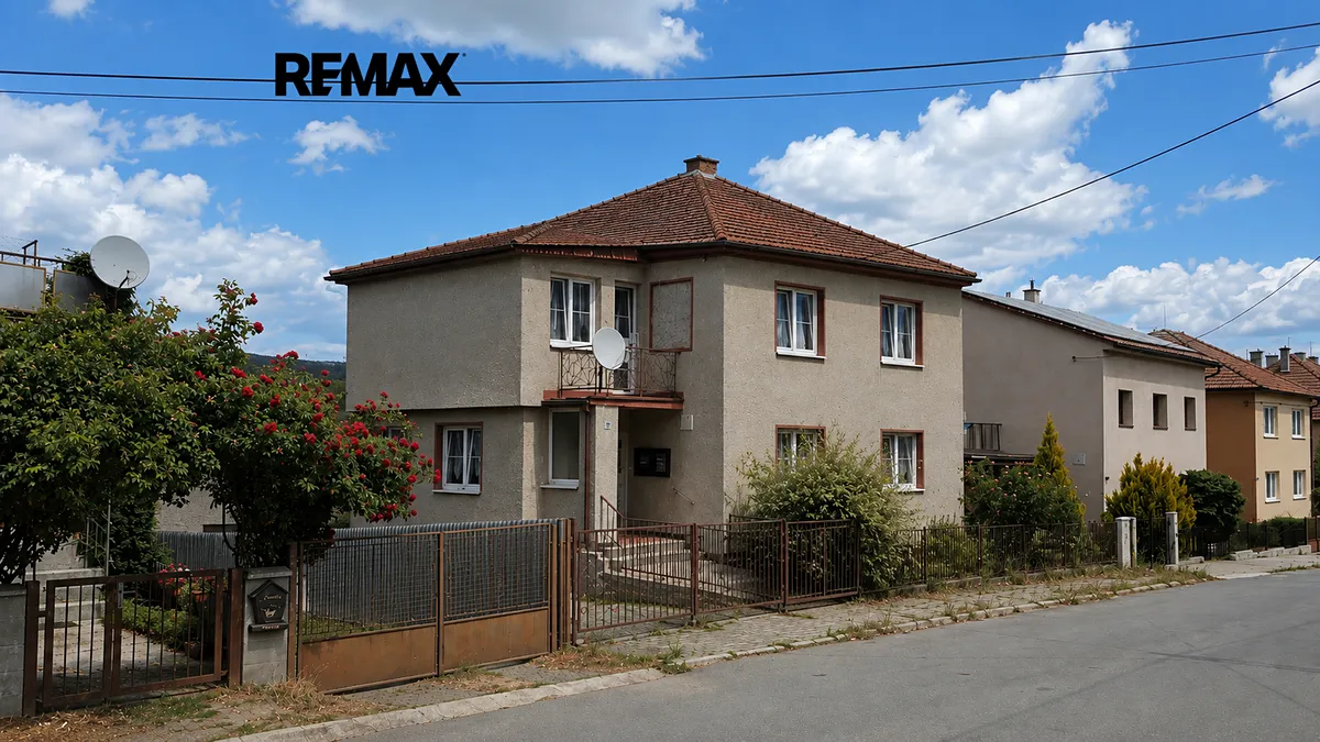 Prodej rodinného domu 218 m², pozemek 1054 m²